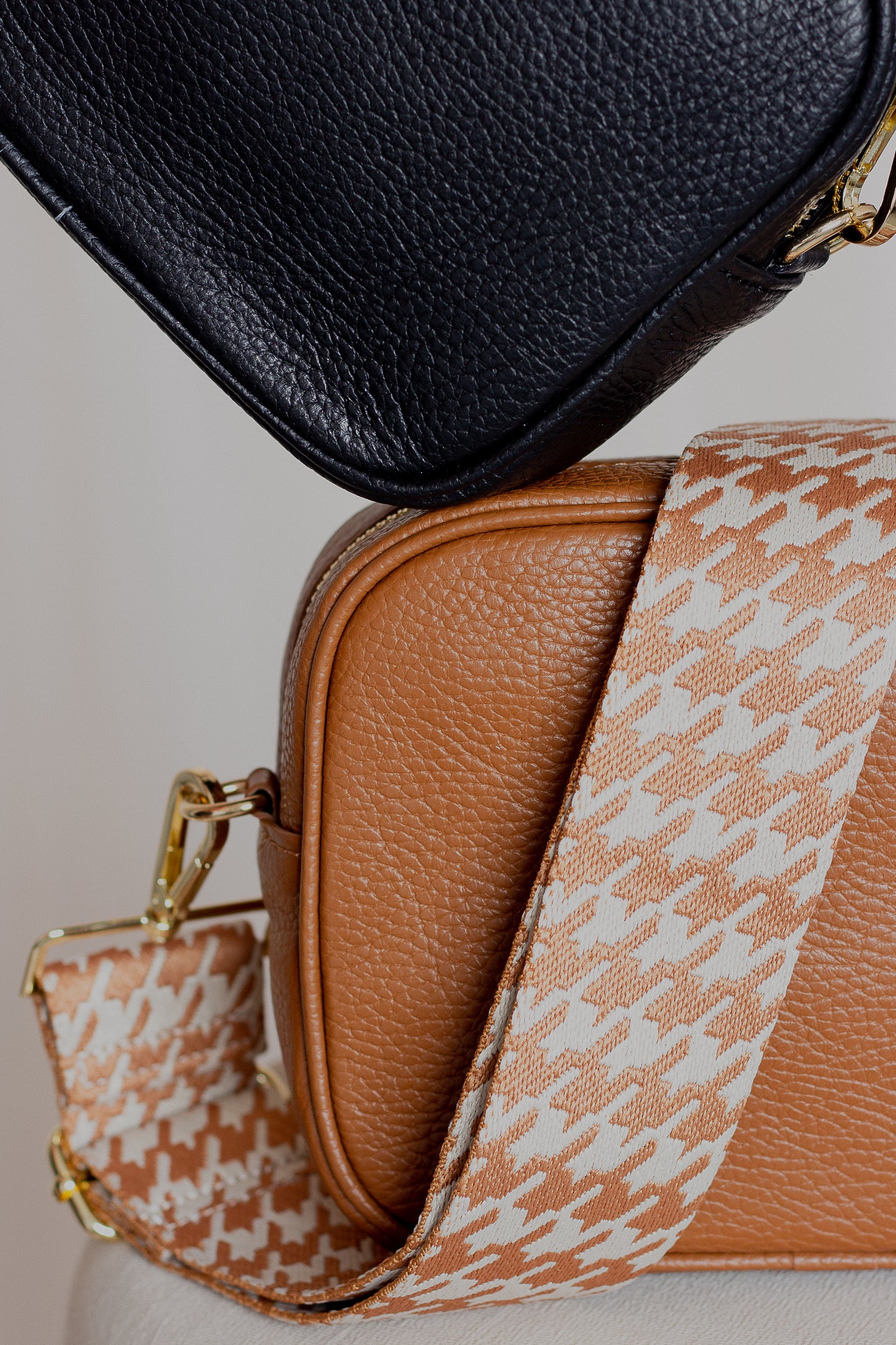 Bolsa Crossbody CAMEL