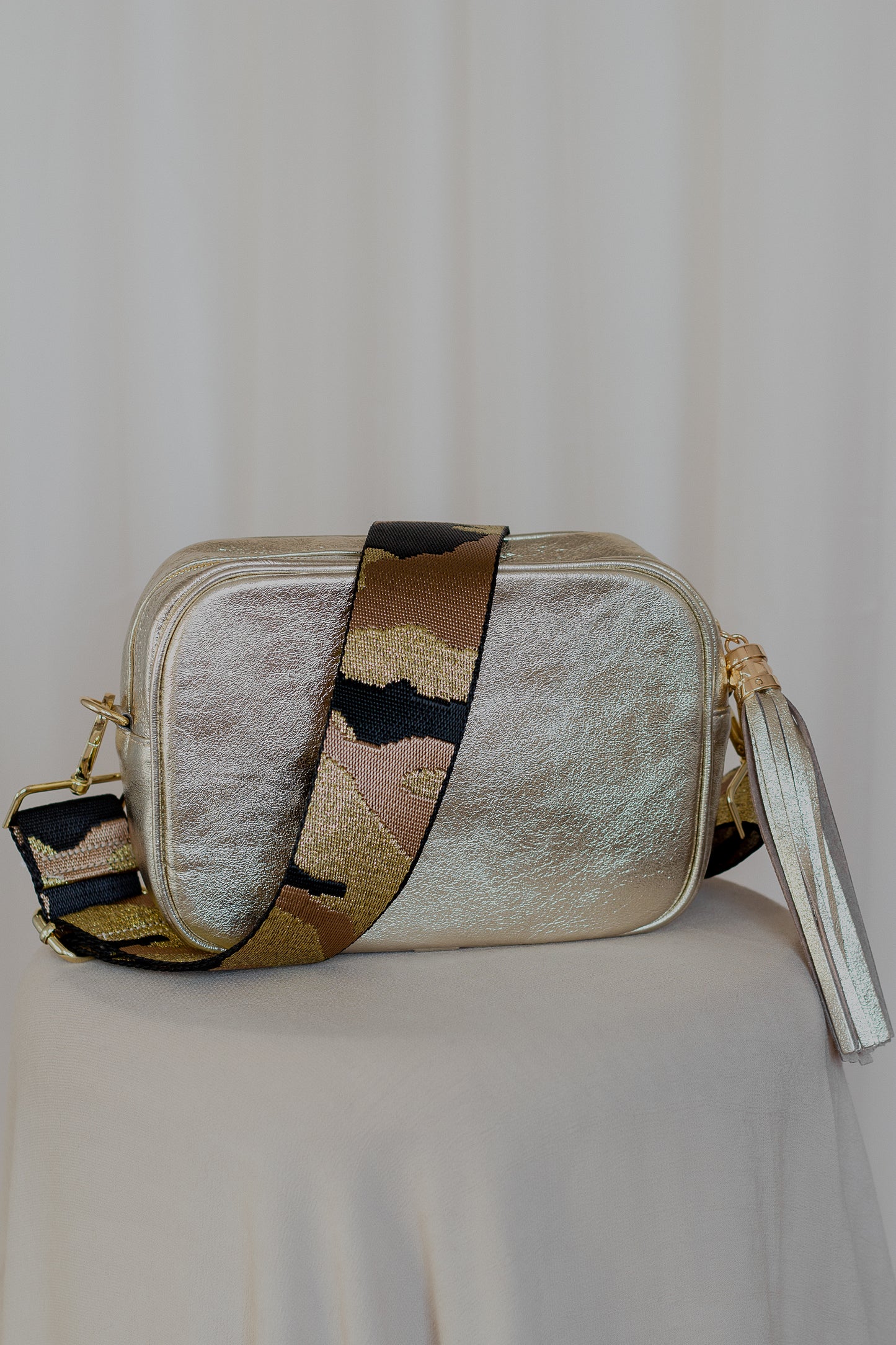 Bolsa Crossbody DORADO
