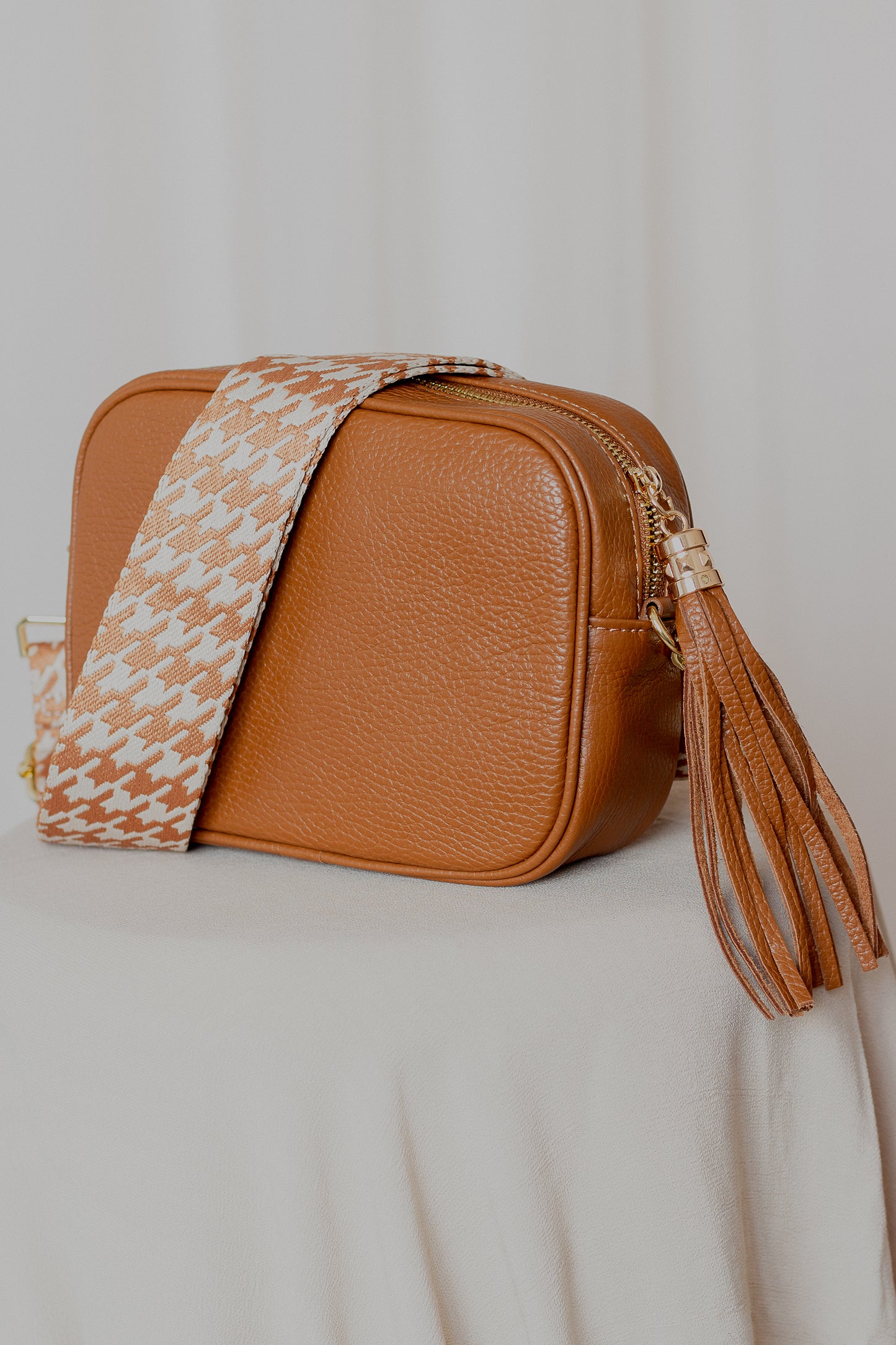 Bolsa Crossbody CAMEL
